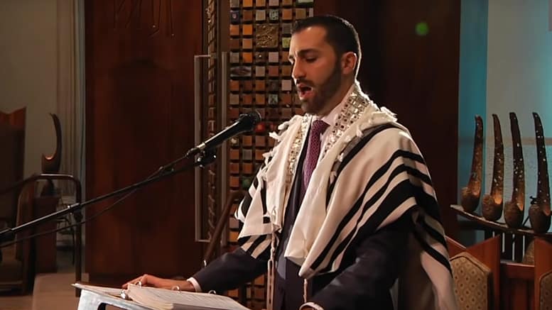 avinoemalkenoe Avinoe Malkenoe (אָבִינוּ מַלְכֵּנוּ, onze Vader, onze Koning) is een Joods gebed, dat onderdeel uitmaakt van de synagoge-liturgie van de Joodse feestdagen Rosh Hashanah, Joods Nieuwjaar en Yom Kippoer, Grote Verzoendag.